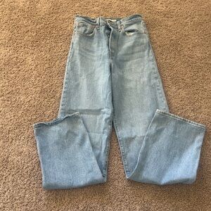 Levi’s Premium Ribcage straight jeans